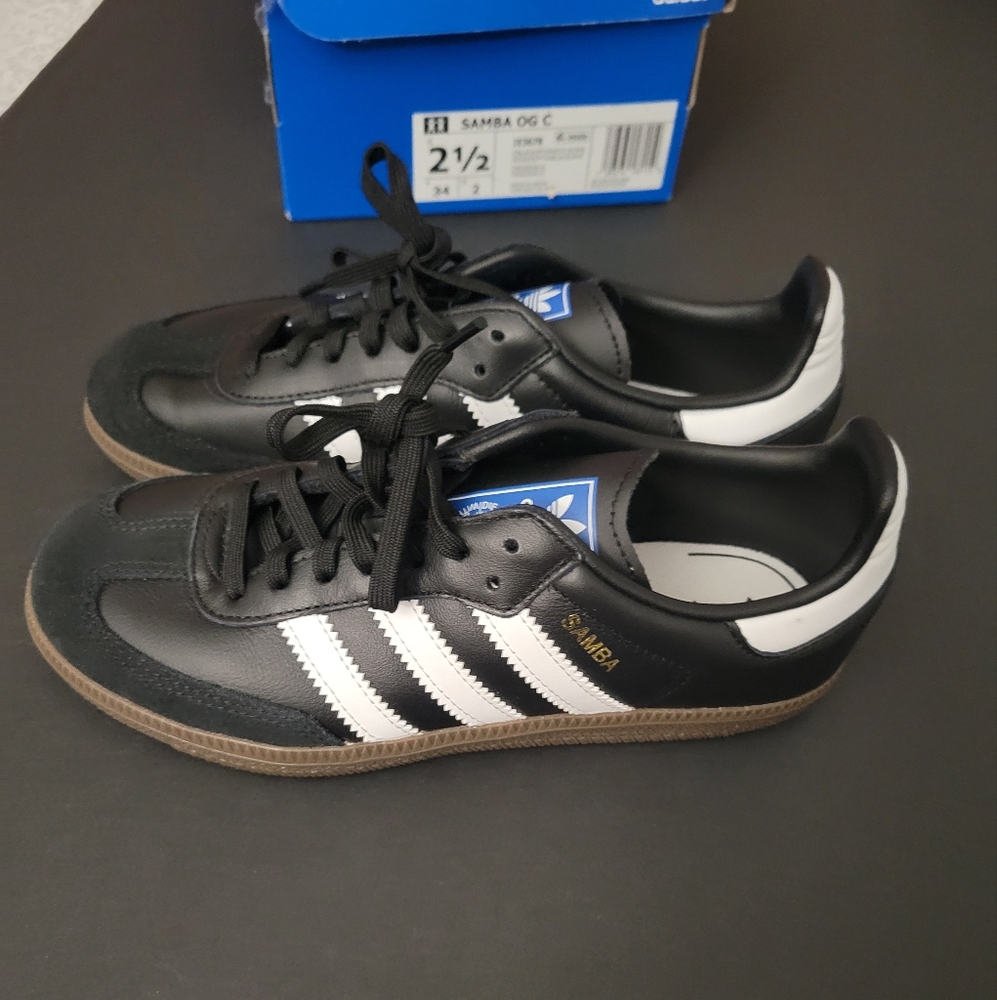 Adidas Samba OG Classic Sneakers 2.5 Kids Youth Black Soccer Shoes